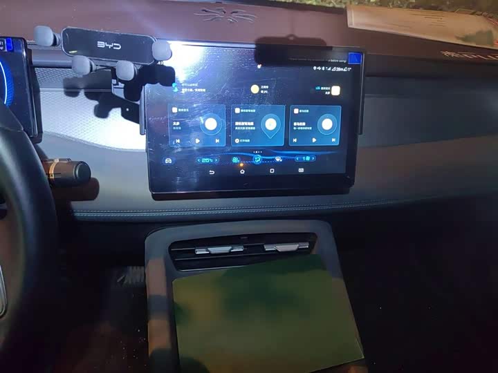 Фото 6 - BYD Qin Plus