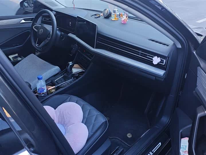 Фото 8 - Volkswagen Sagitar L