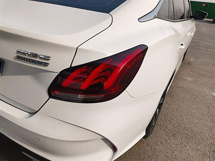 Фото 8 - MG Motor 5