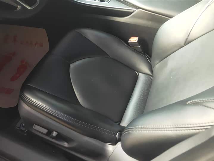 Фото 9 - Toyota Avalon