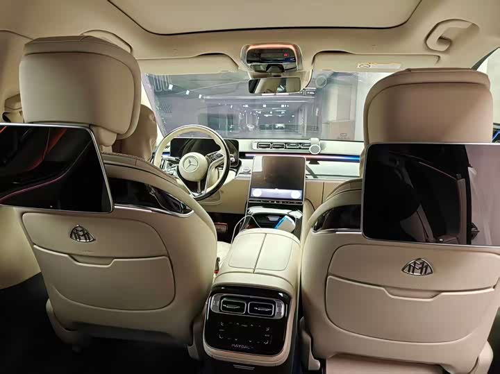 Фото 5 - Mercedes-Benz Maybach S-Class