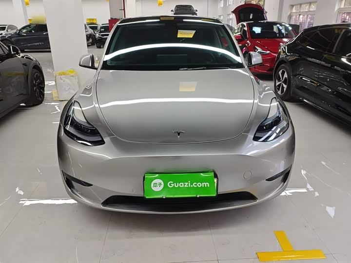 Фото 3 - Tesla Model Y