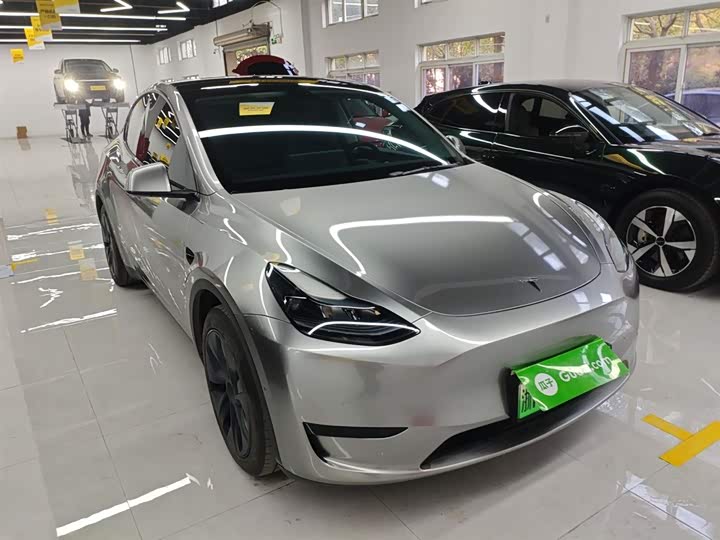 Фото 4 - Tesla Model Y