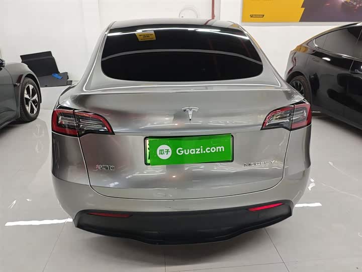 Фото 6 - Tesla Model Y