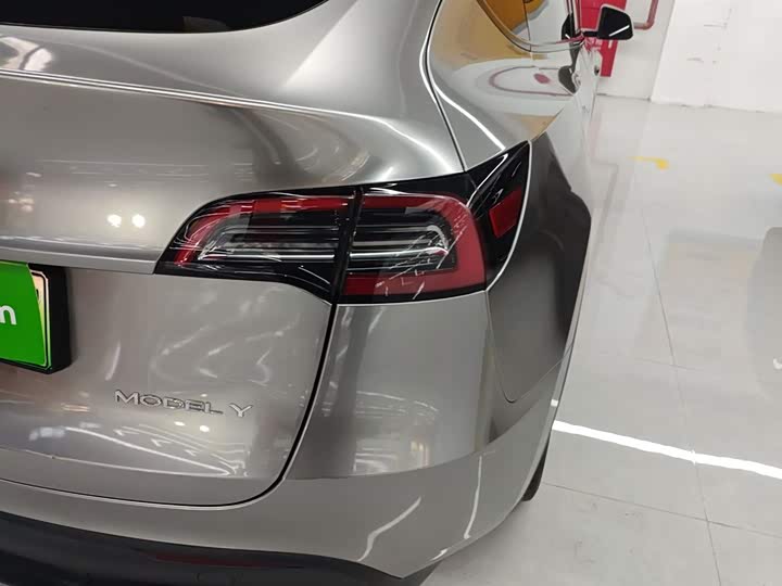 Фото 8 - Tesla Model Y