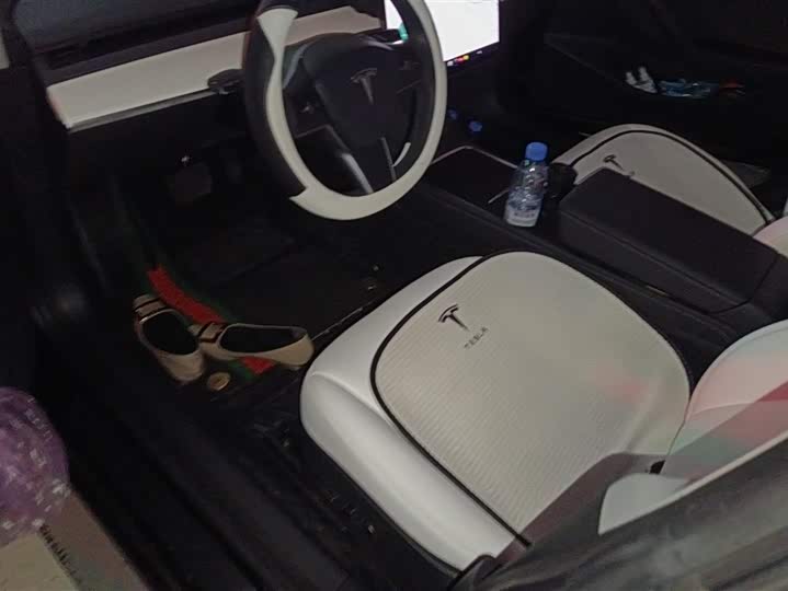 Фото 9 - Tesla Model 3