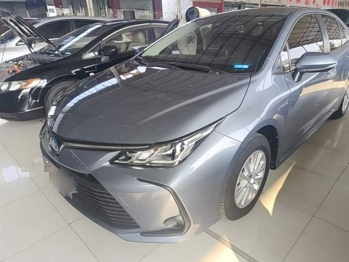 Фото 1 - Toyota Corolla