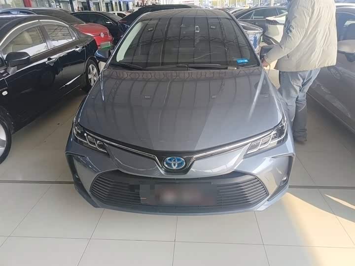 Фото 3 - Toyota Corolla