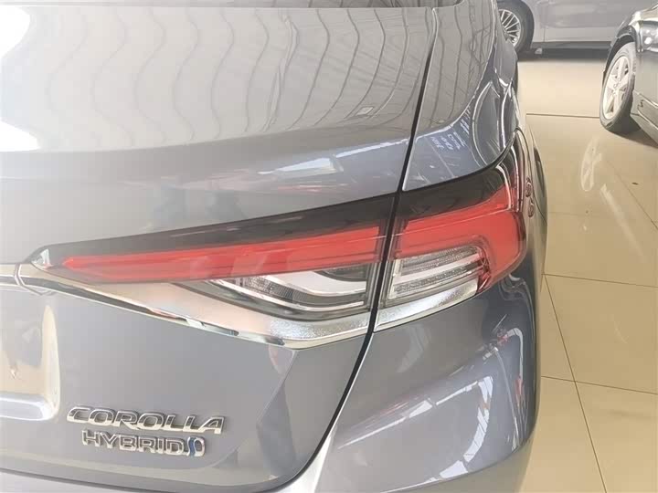 Фото 8 - Toyota Corolla