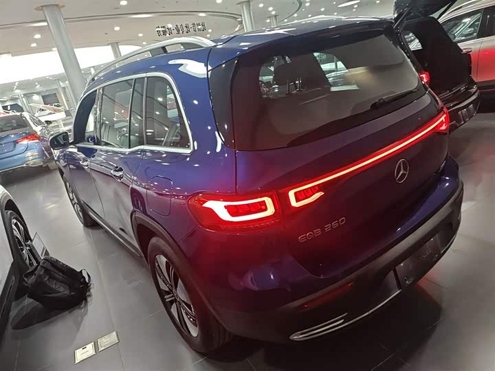 Фото 5 - Mercedes-Benz EQB