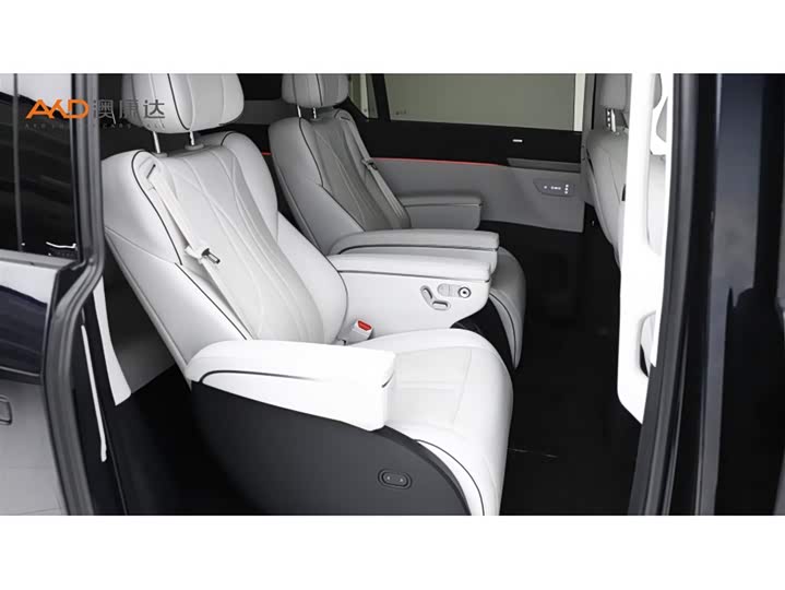 Фото 8 - XPeng X9