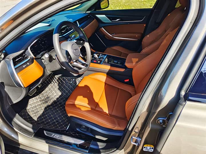 Фото 8 - Jaguar XF L