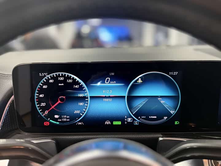 Фото 9 - Mercedes-Benz EQB