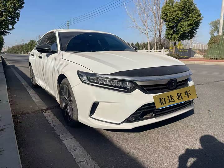 Фото 3 - Honda Inspire