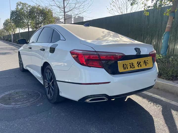 Фото 6 - Honda Inspire