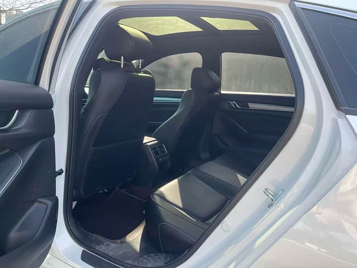 Фото 9 - Honda Inspire