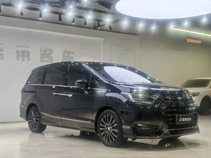 Фото 3 - Honda Elysion