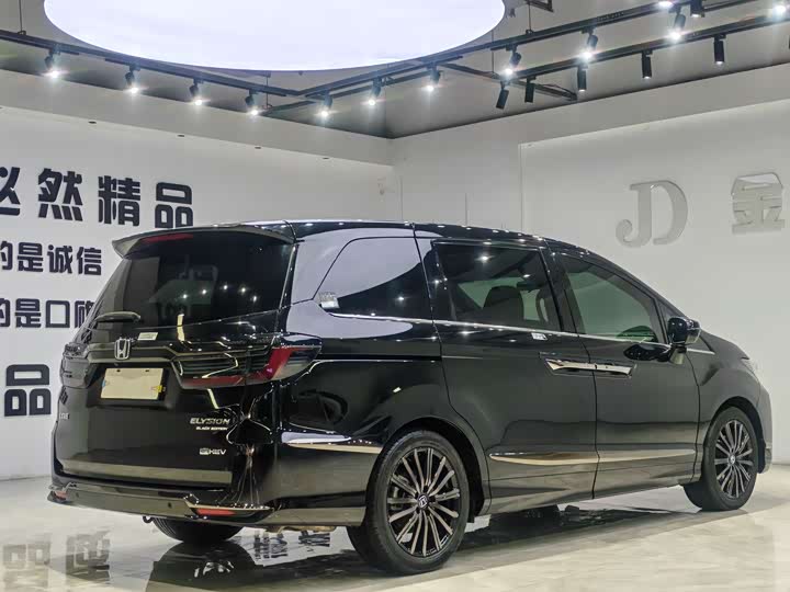 Фото 4 - Honda Elysion