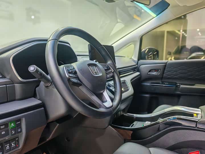 Фото 7 - Honda Elysion