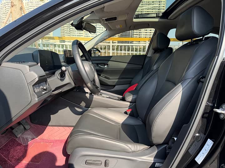 Фото 3 - Honda Accord