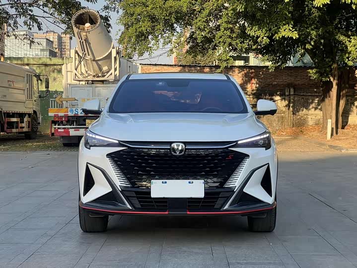 Фото 2 - Changan X5 Plus