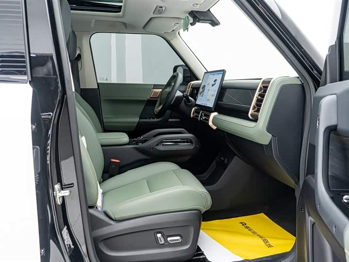 Фото 6 - Chery iCar 03