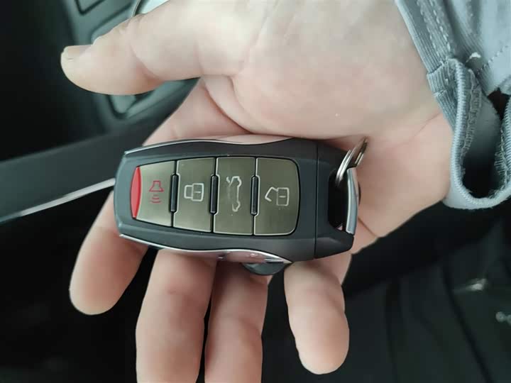 Фото 9 - Haval H6 Hybrid