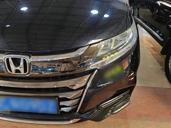 Фото 3 - Honda Odyssey