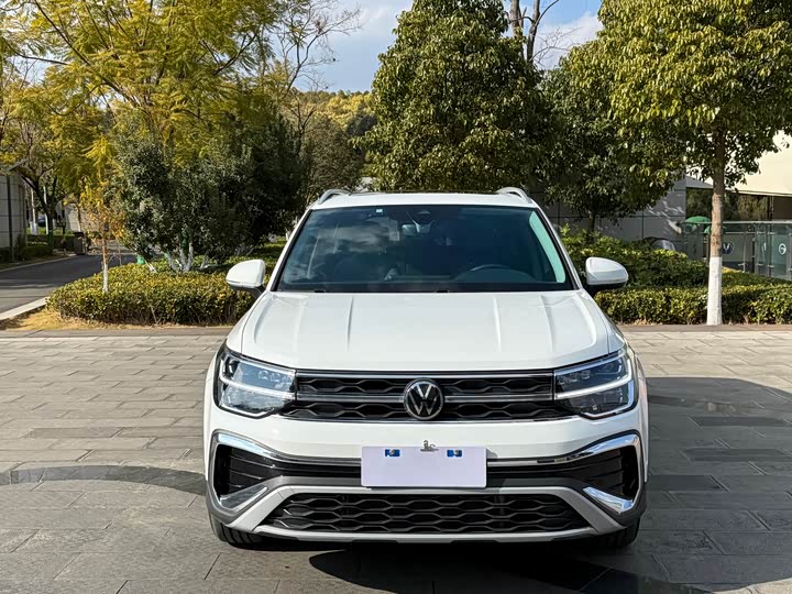 Фото 2 - Volkswagen Tharu