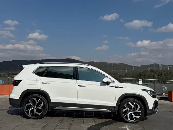 Фото 4 - Volkswagen Tharu