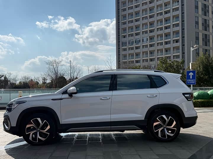 Фото 5 - Volkswagen Tharu