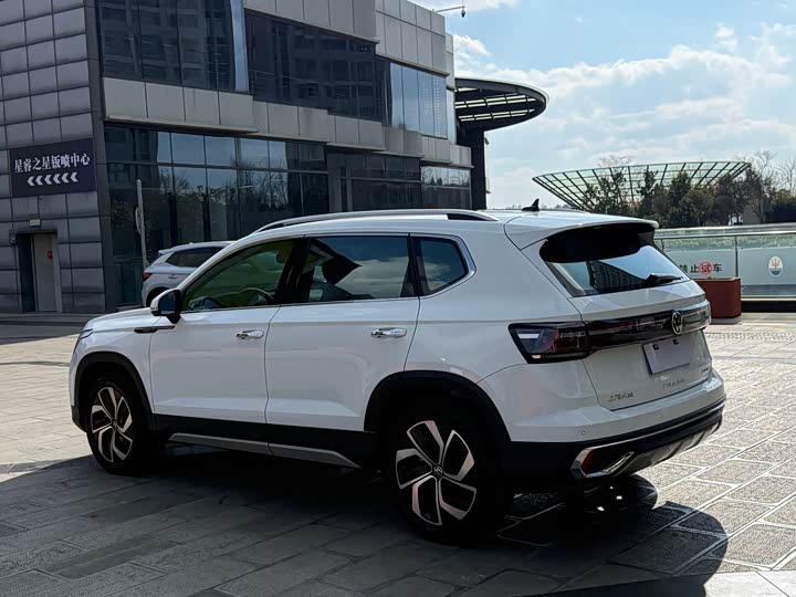 Фото 6 - Volkswagen Tharu