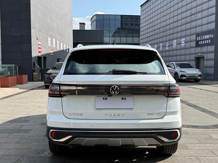 Фото 7 - Volkswagen Tharu