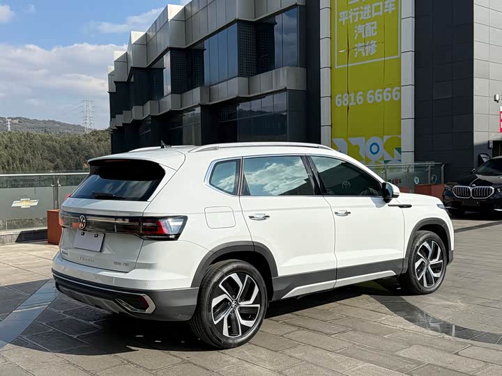 Фото 8 - Volkswagen Tharu