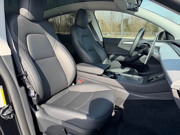 Фото 8 - Tesla Model Y