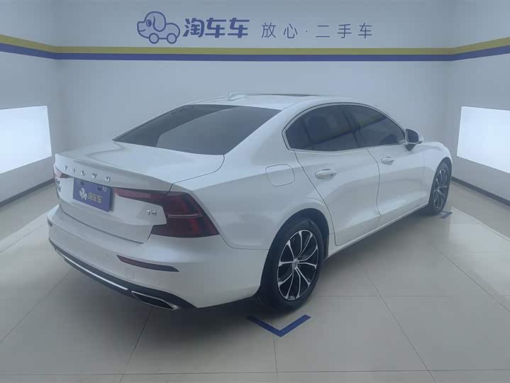 Фото 3 - Volvo S60