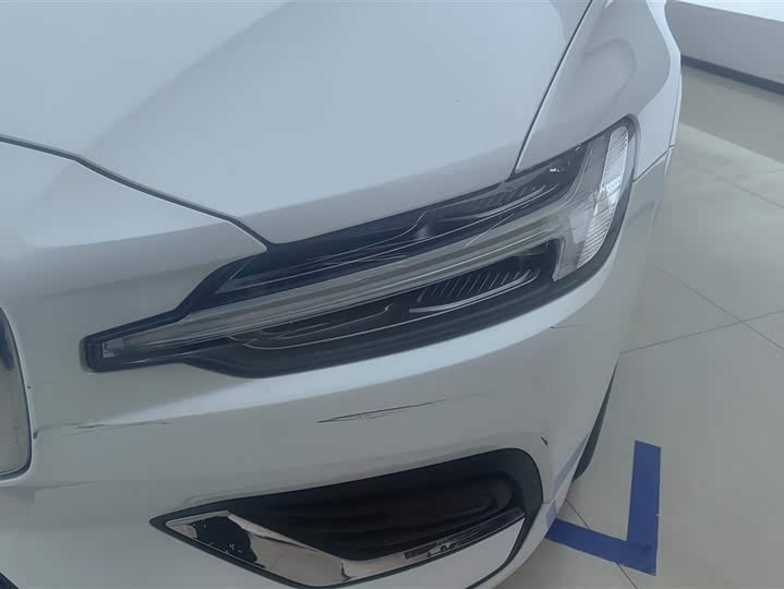 Фото 5 - Volvo S60