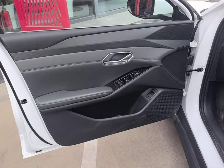 Фото 7 - BYD Qin L