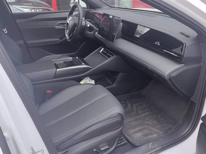 Фото 8 - BYD Qin L