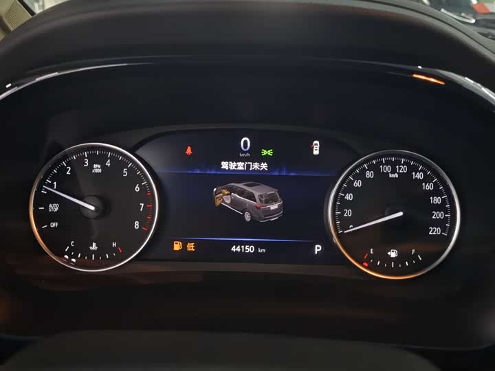 Фото 8 - Buick GL8 ES