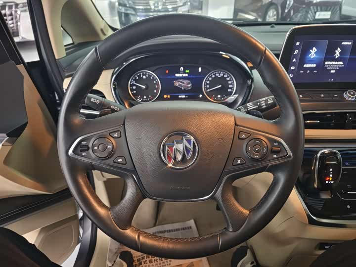 Фото 9 - Buick GL8 ES