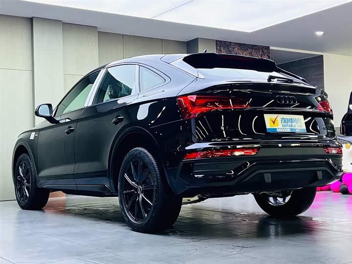 Фото 6 - Audi Q5L Sportback