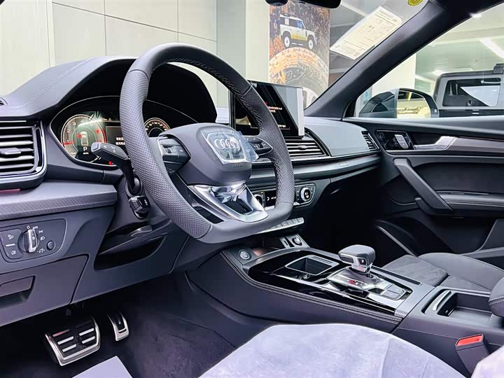 Фото 8 - Audi Q5L Sportback