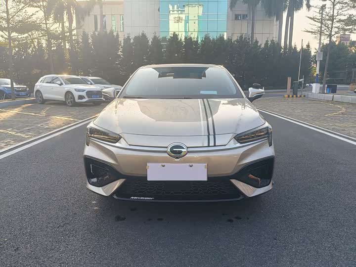 Фото 2 - GAC Aion S