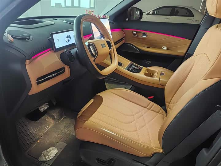 Фото 7 - Geely Galaxy Starship 7