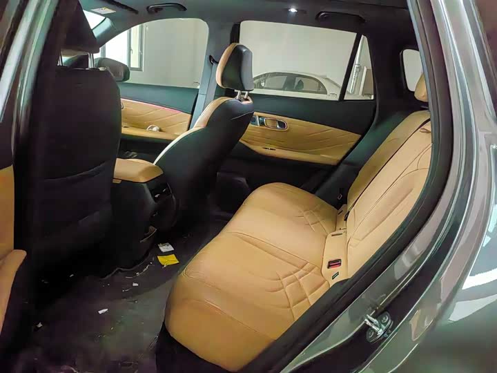 Фото 9 - Geely Galaxy Starship 7