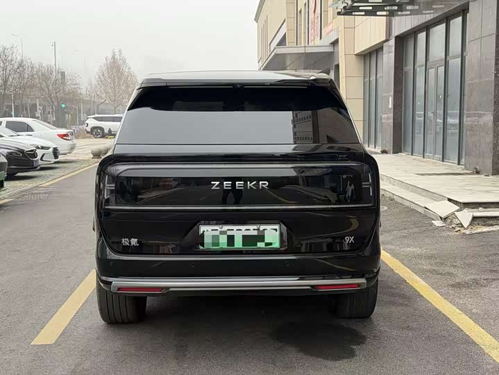 Фото 5 - Zeekr 9X