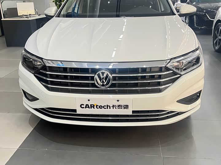 Фото 2 - Volkswagen Sagitar L