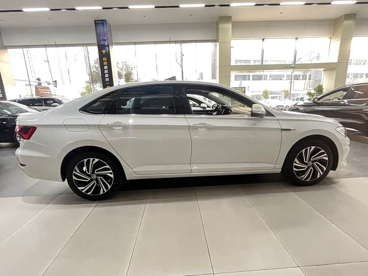 Фото 4 - Volkswagen Sagitar L