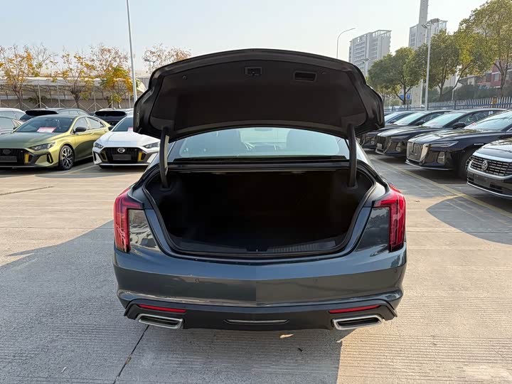 Фото 8 - Cadillac CT5